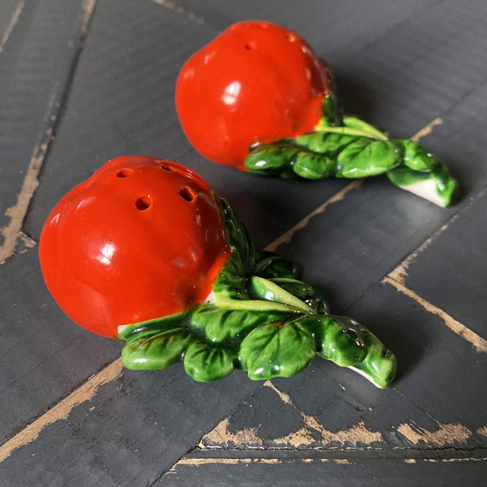 Vintage🍅Tomato🍅Salt & Pepper Set - Picture 4 of 10